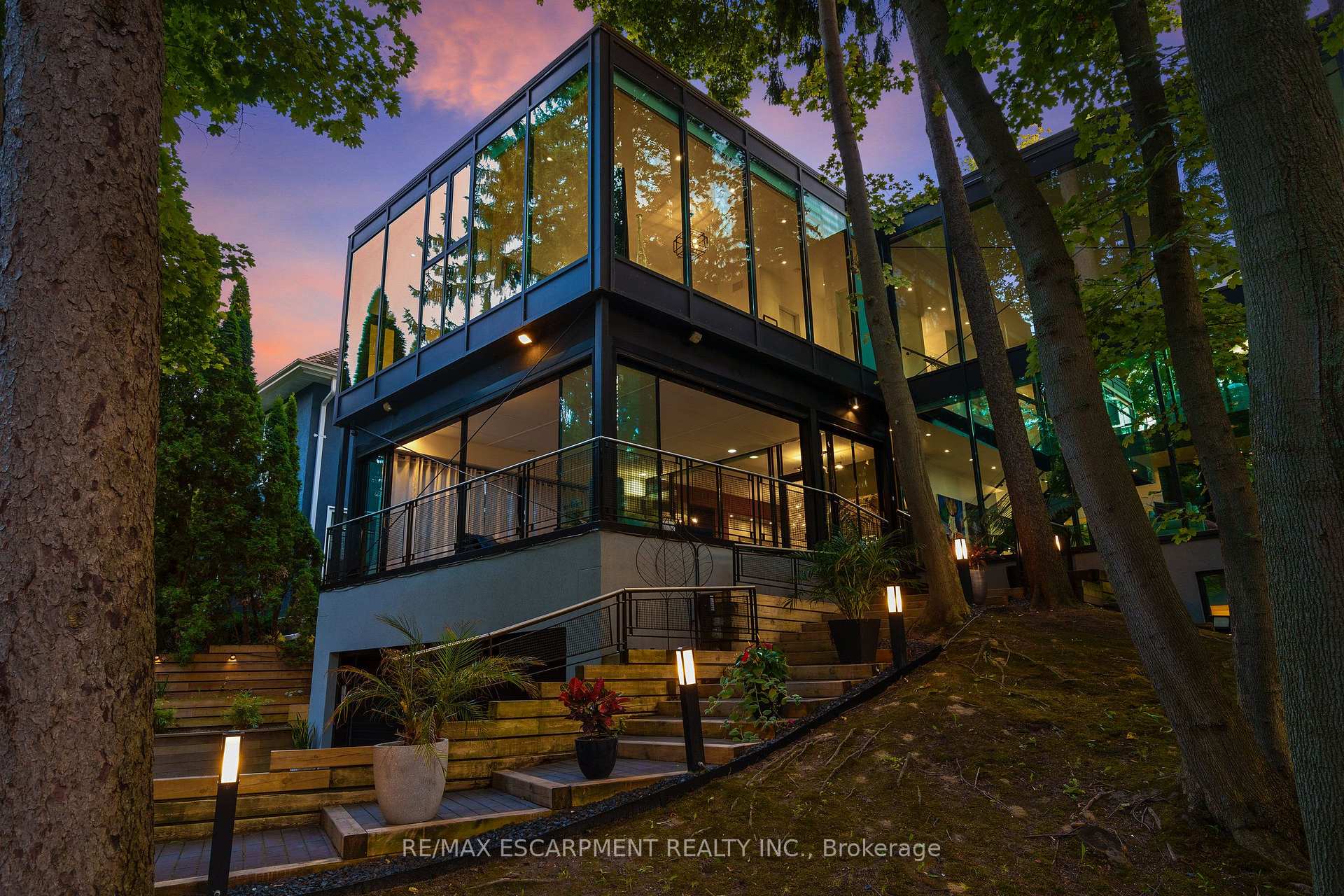 54 RAYMAR Place, Oakville, ON, exterior