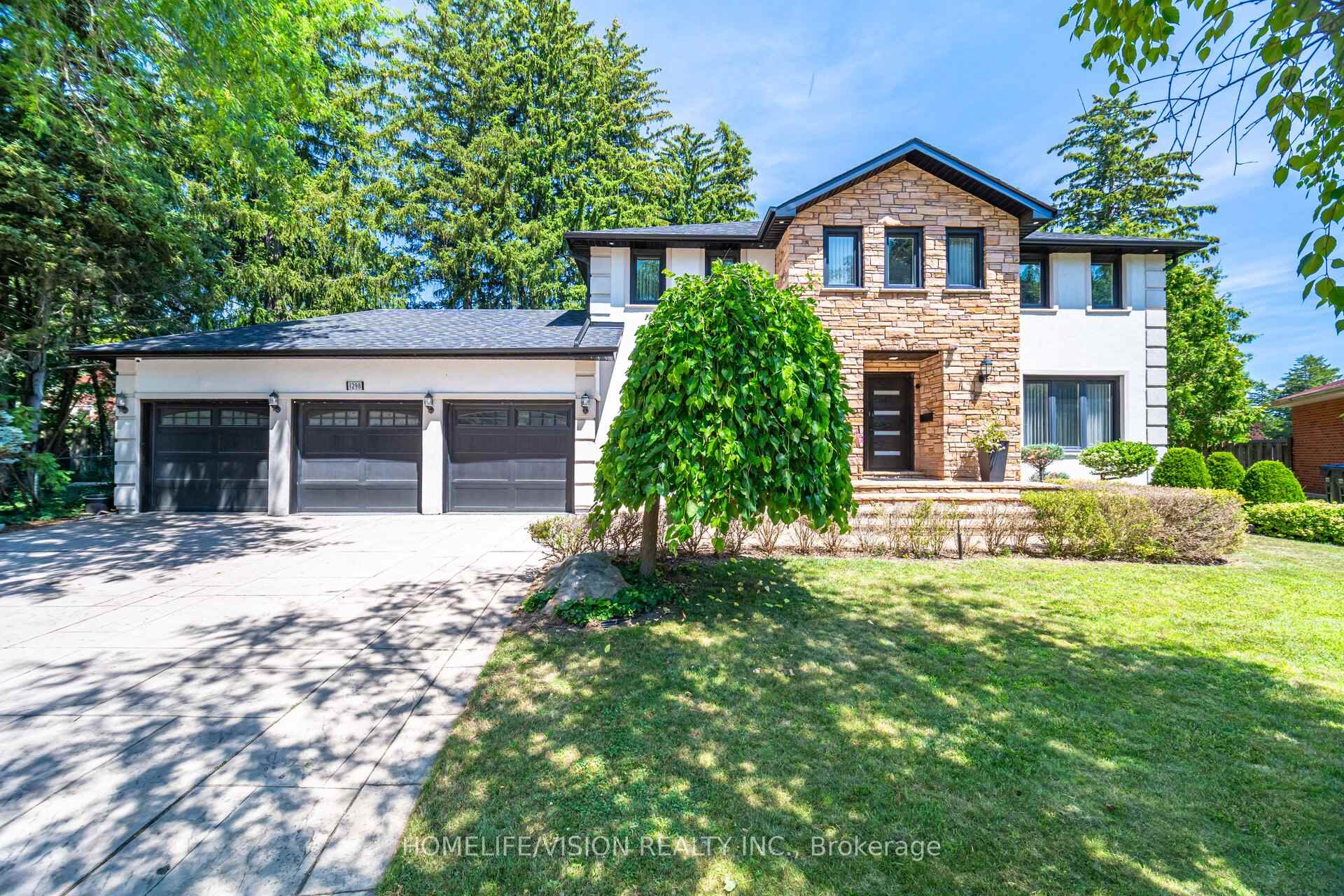 1298 Bunsden Avenue, Mississauga, ON, exterior