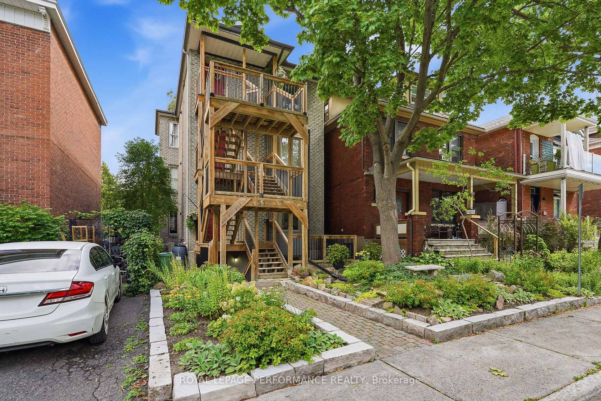 1 - 51 Spadina Avenue, West Centre Town, ON, exterior