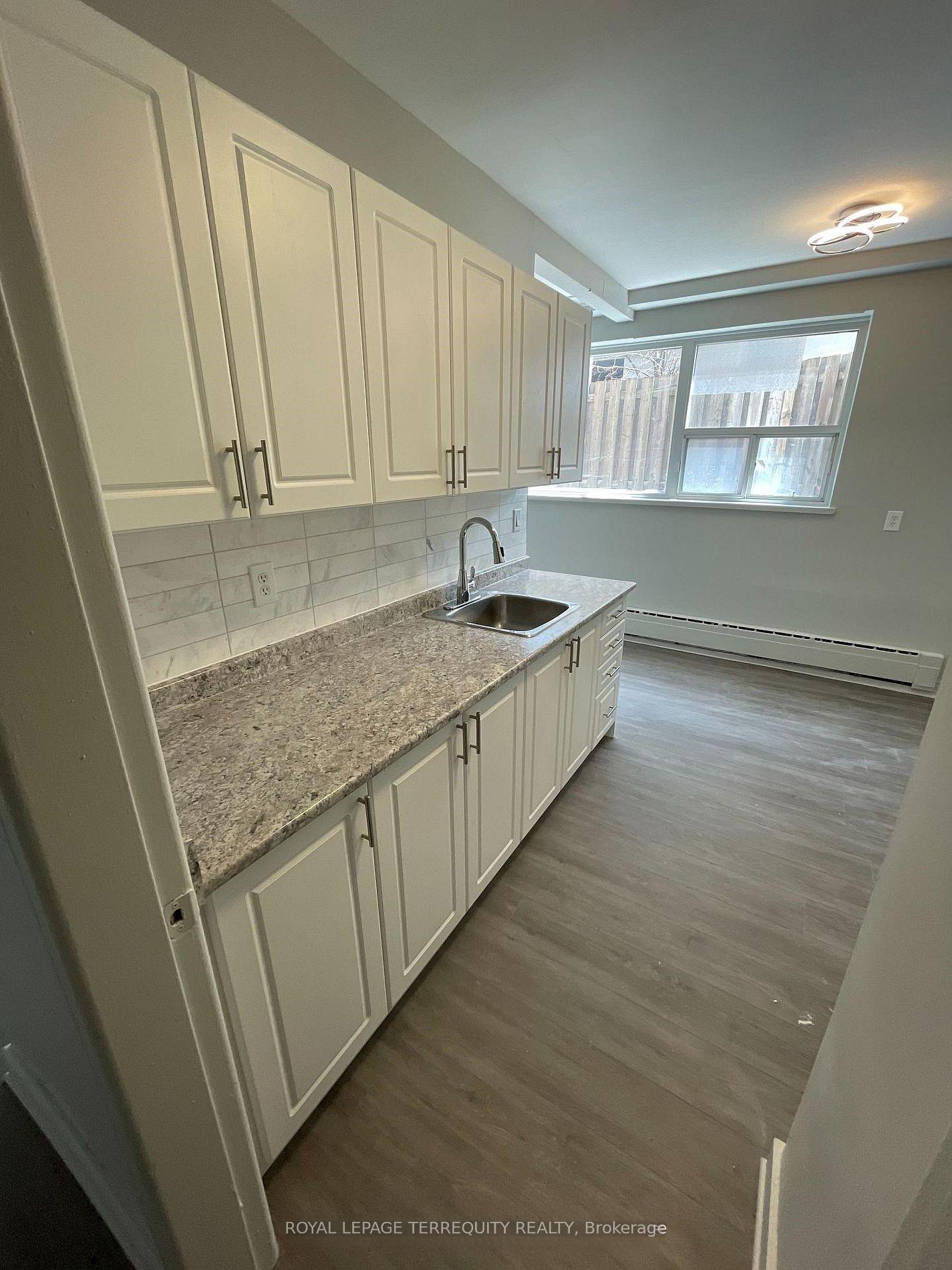 3 - 2548 Keele Street, Toronto W04, ON, exterior