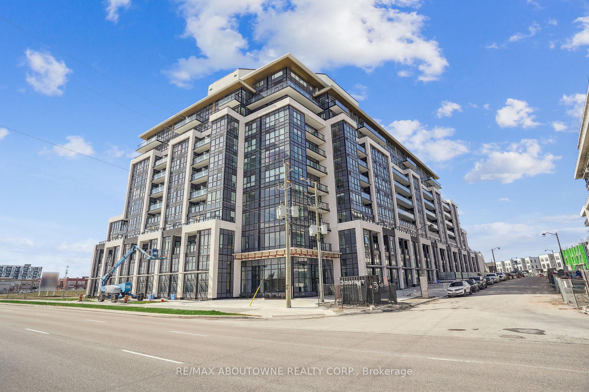 707 - 405 Dundas Street W, Oakville, ON, exterior