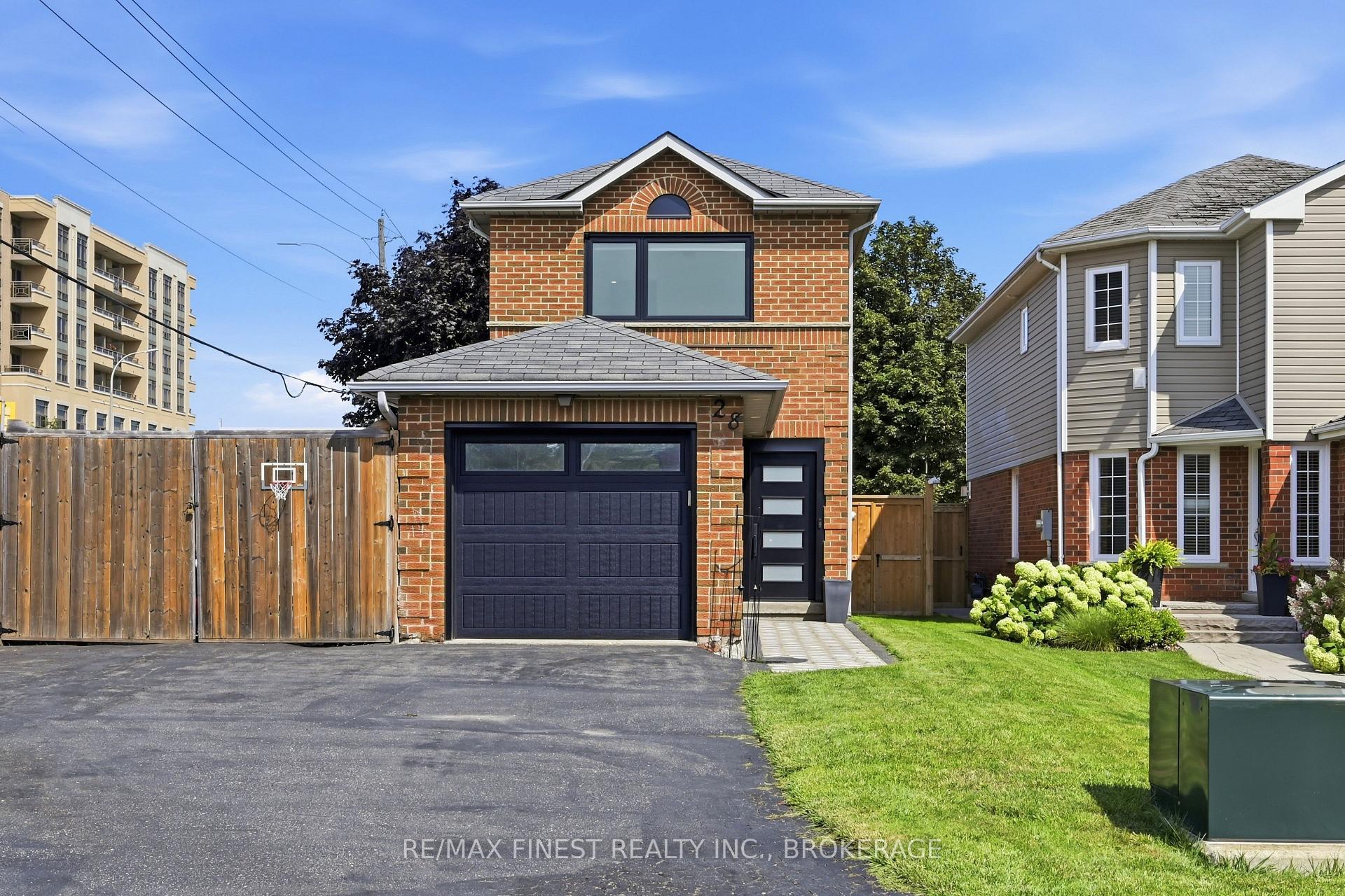 28 Melborne Court, Whitby, ON, exterior