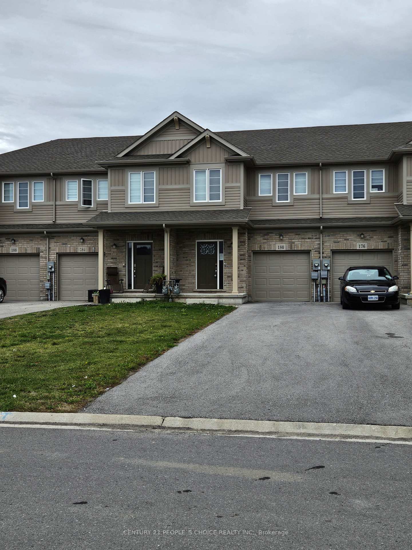 180 SUNFLOWER Place, Welland, ON, exterior