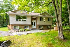 1261 Falkenburg Road, Muskoka Lakes, ON, exterior