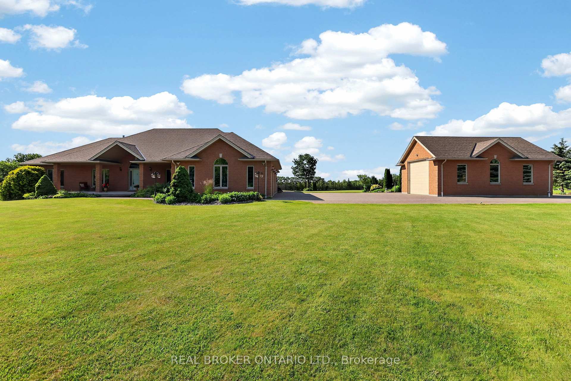 3421 Cole Road, East Gwillimbury, ON, exterior