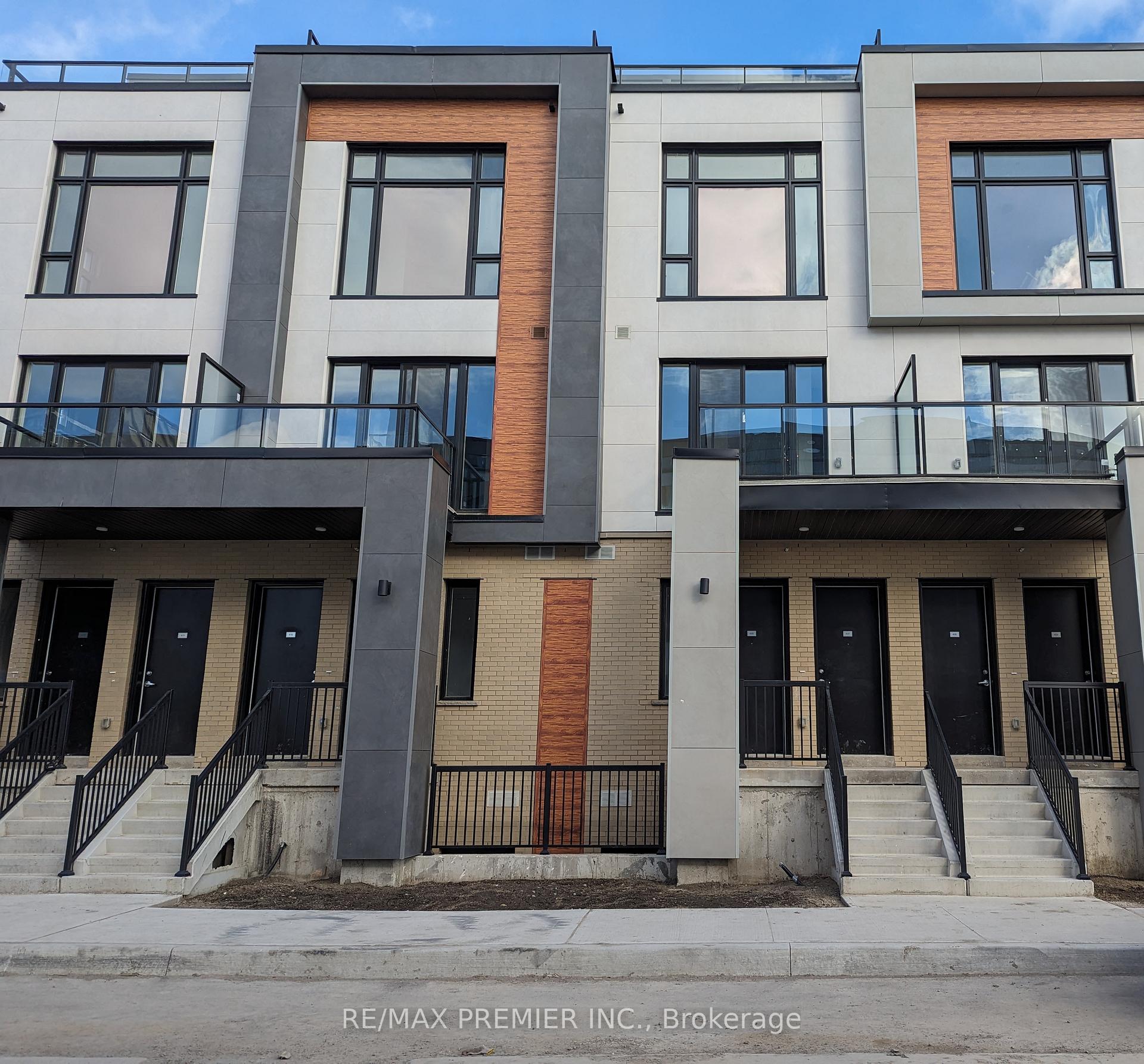 408 - 11 Steckley House Lane, Richmond Hill, ON, exterior