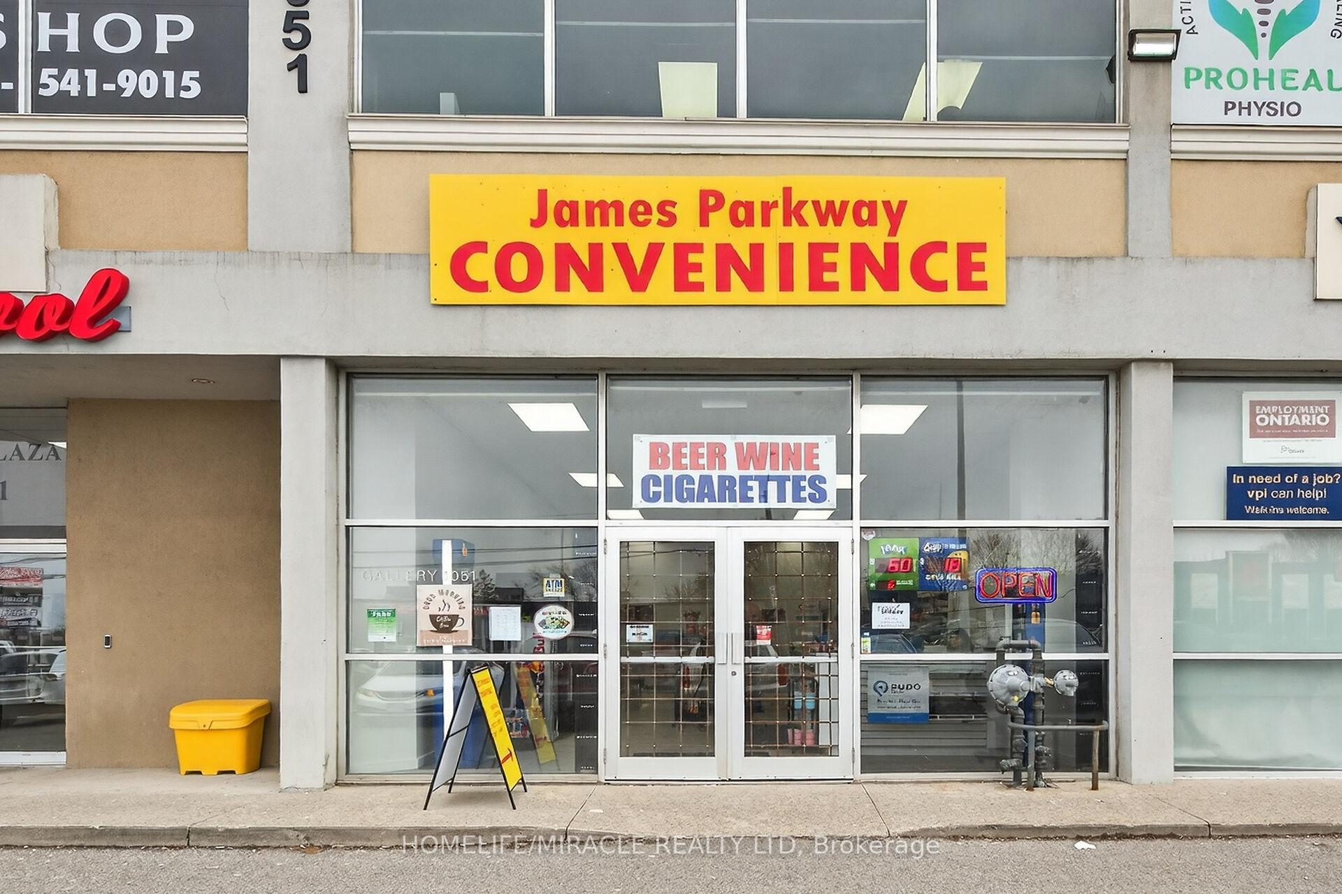 1051 Upper James Street, Hamilton, ON, exterior