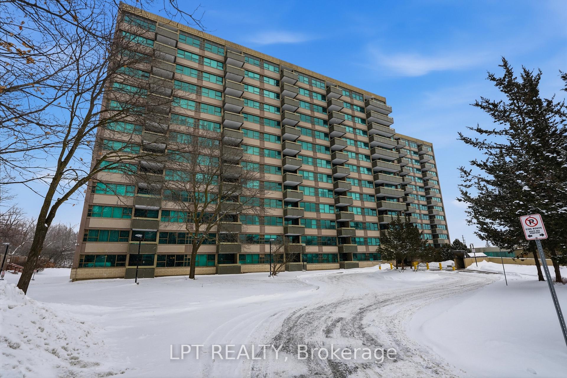 1112 - 555 Brittany Drive, Manor Park - Cardinal Glen and Area, ON, exterior