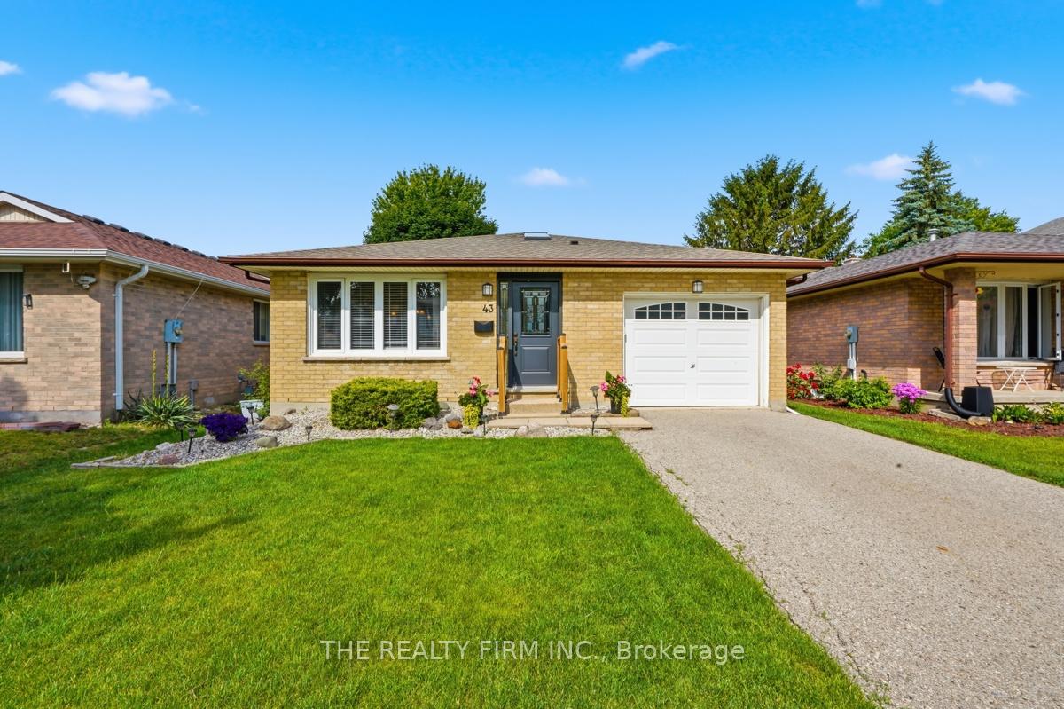 43 Clara Crescent, London South, ON, exterior