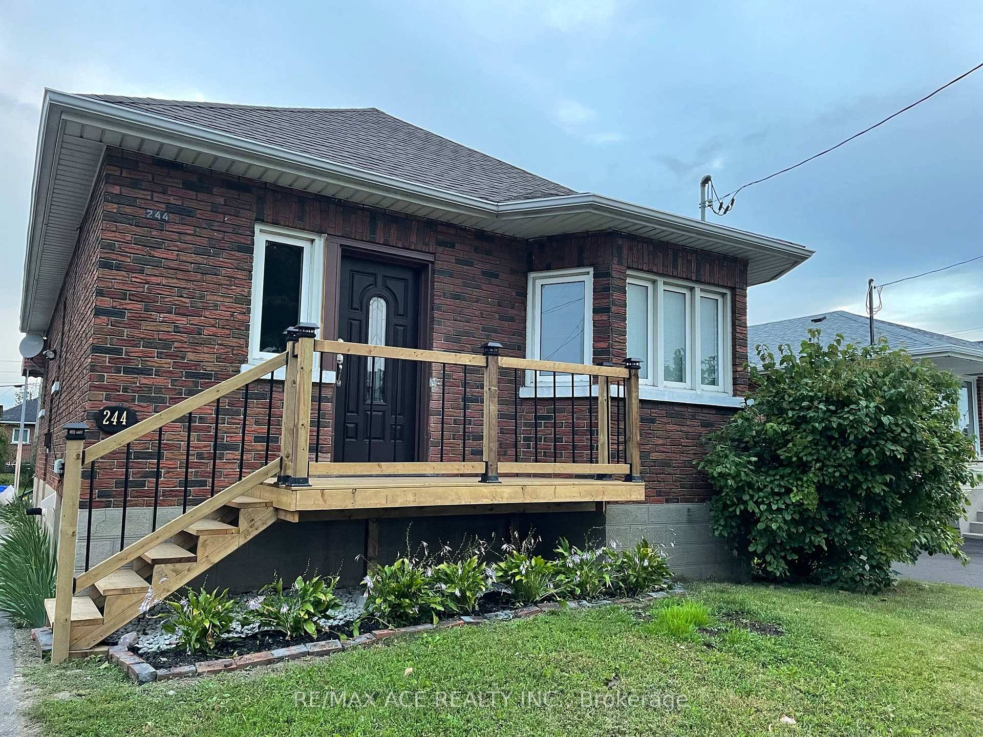 244 Etna Avenue, Oshawa, ON, exterior