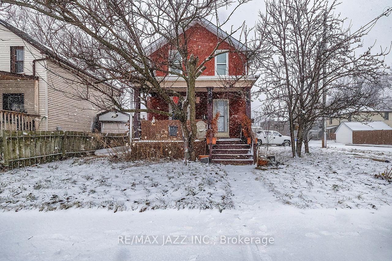 548 Front Street, Oshawa, ON, exterior