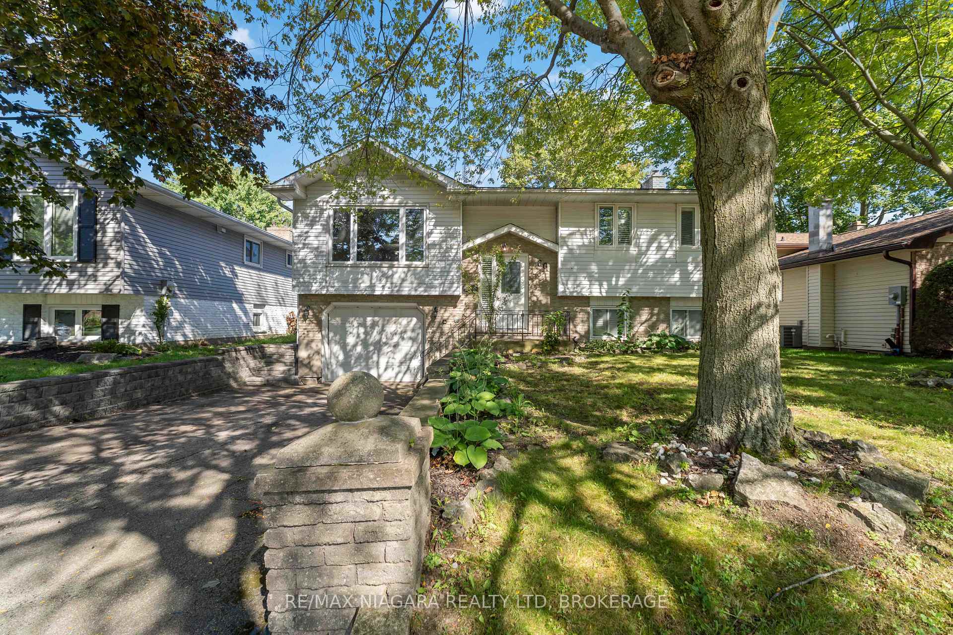 60 Brant Avenue, Welland, ON, exterior