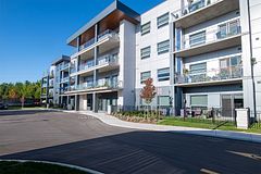 109 - 1696 FIDDLEHEAD Place, London North, ON, exterior