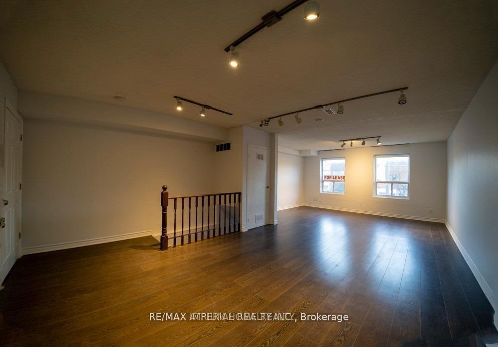 2nd FL - 3334 A Yonge Street, Toronto C04, ON, exterior