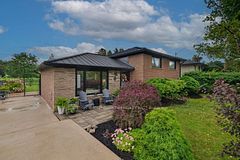 2103 Seabrook Drive, Oakville, ON, exterior