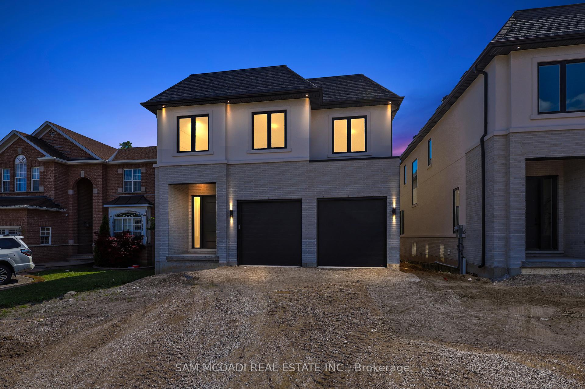 2350 Eighth Line, Oakville, ON, exterior