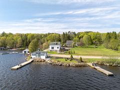 1021 Marina Road, Lake of Bays, ON, exterior