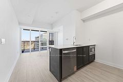 1812 - 1035 Southdown Road, Mississauga, ON, exterior