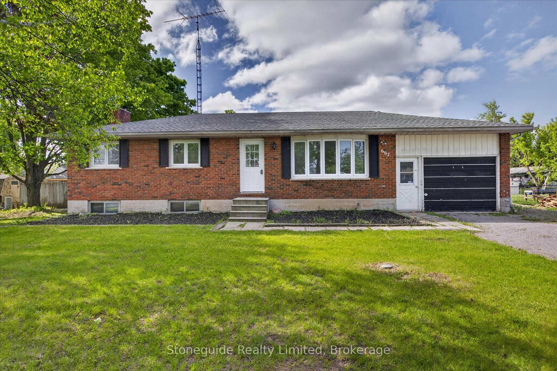667 Skyline Road, Selwyn, ON, exterior