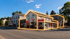 30-32 Main Street S, Newmarket, ON, exterior
