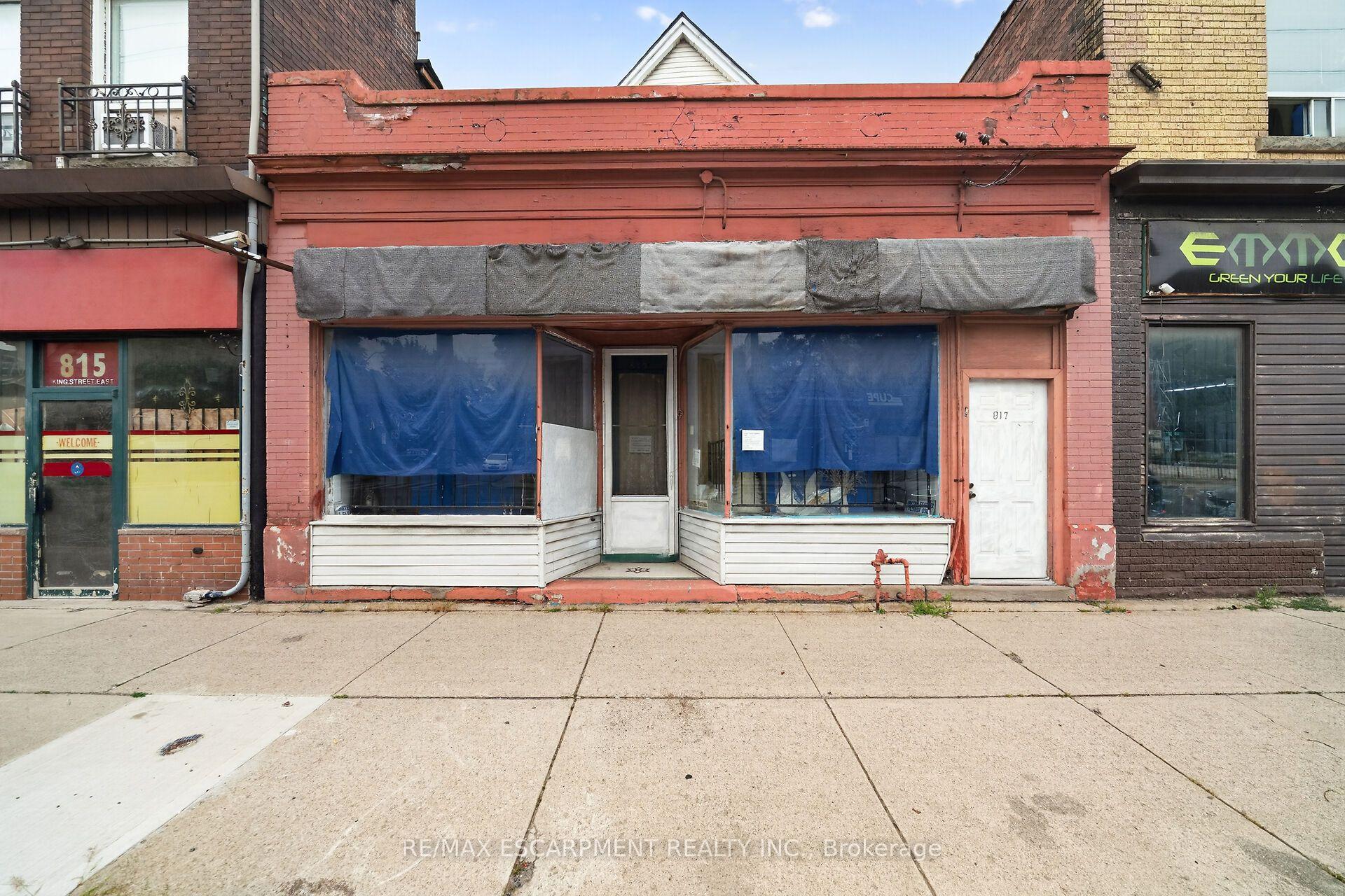 817 King Street E, Hamilton, ON, exterior