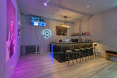 2789 Lakeshore Boulevard W, Toronto W06, ON, exterior