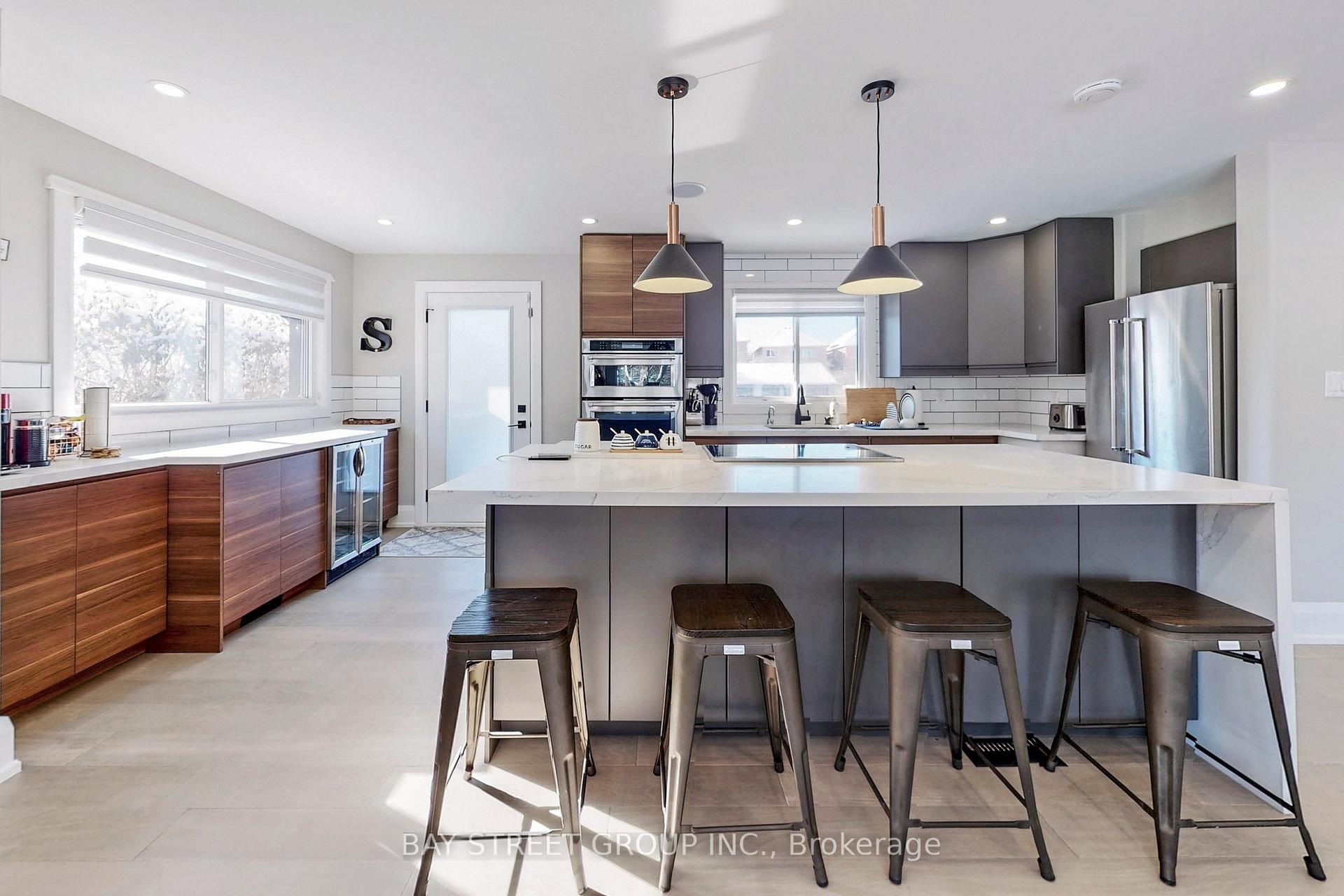 646 Simcoe Road, Bradford West Gwillimbury, ON, exterior
