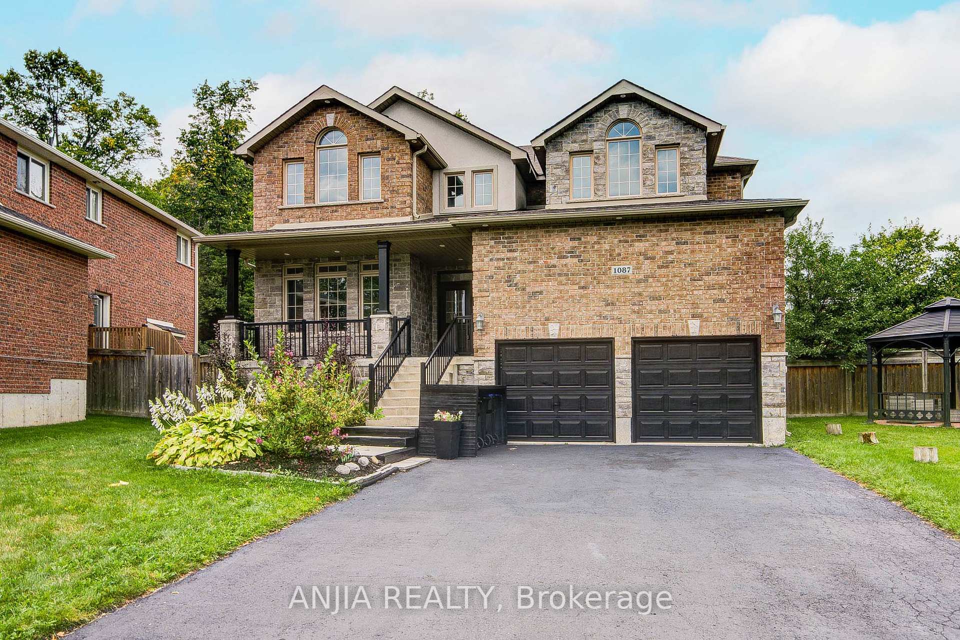 1087 Nantyr Drive, Innisfil, ON, exterior