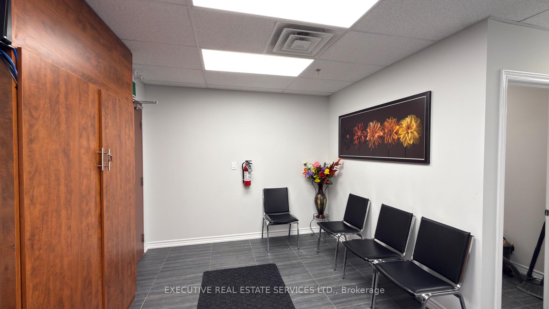 213 - room 2 and room 4 - 4515 Ebenezer Road, Brampton, ON, exterior