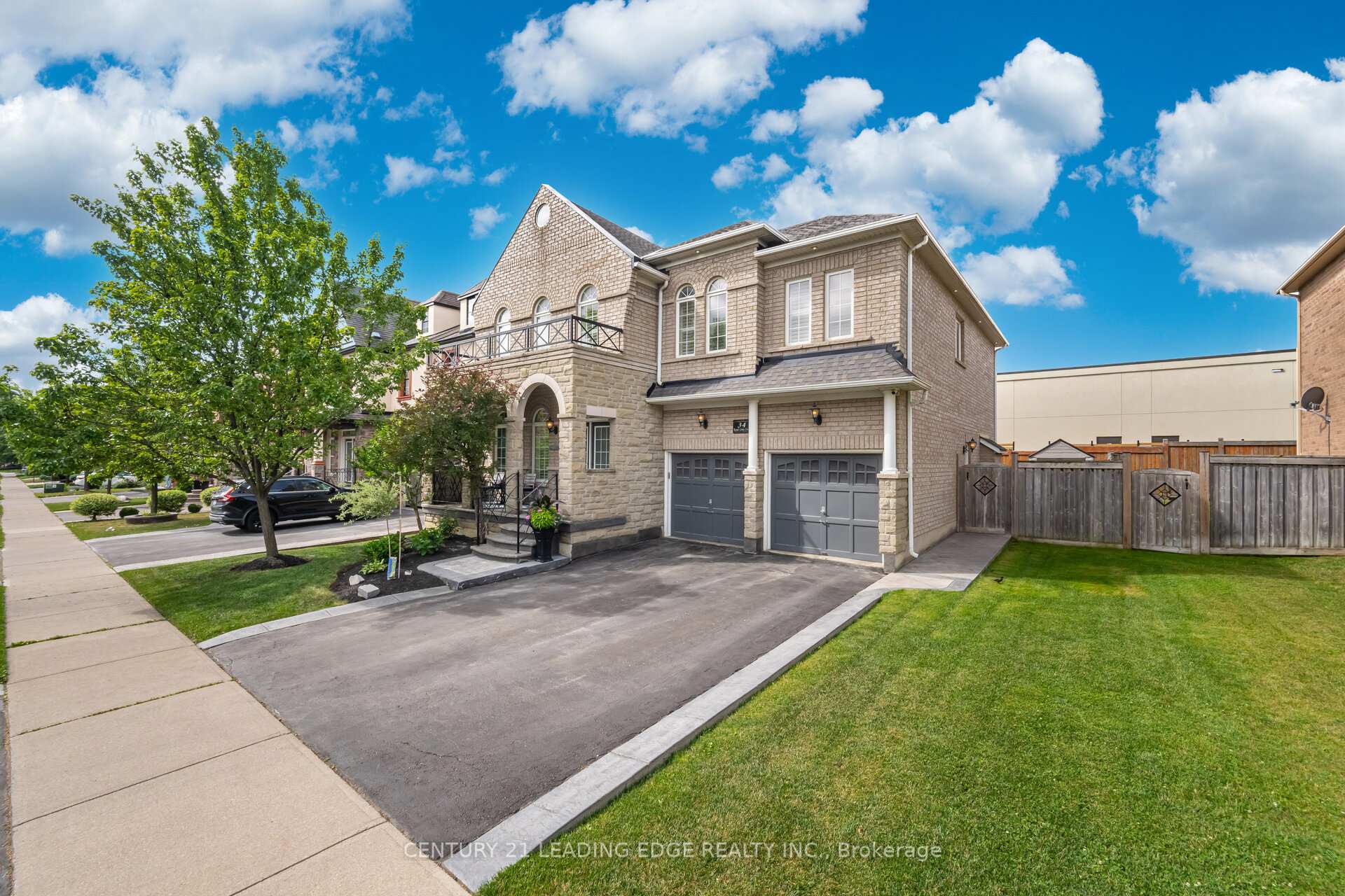 34 Royal Links Circle, Brampton, ON, exterior