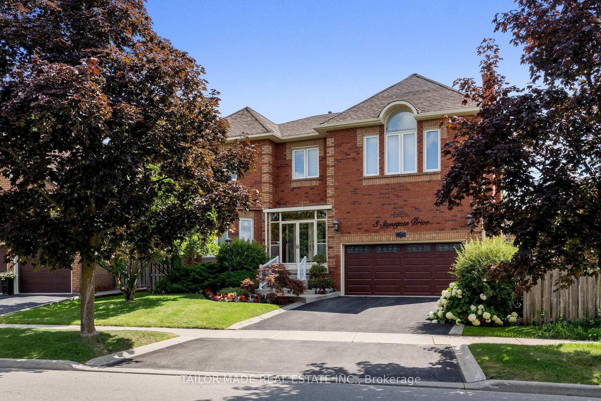 3 Stonegate Drive, Brampton, ON, exterior