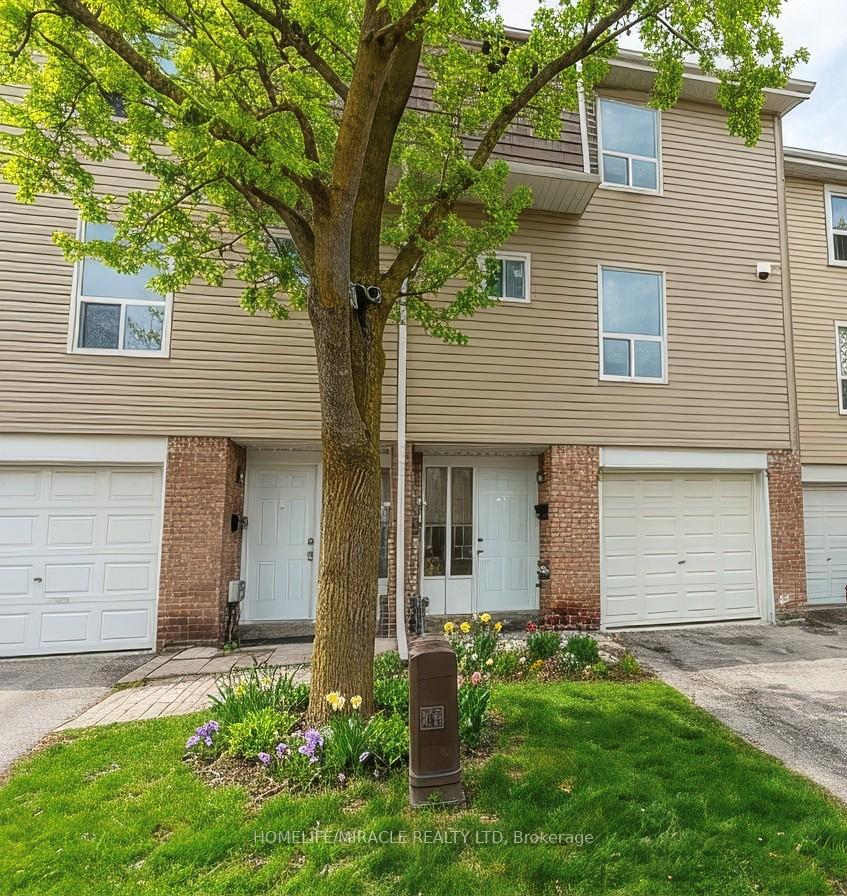 40 Ellis Drive, Brampton, ON, exterior