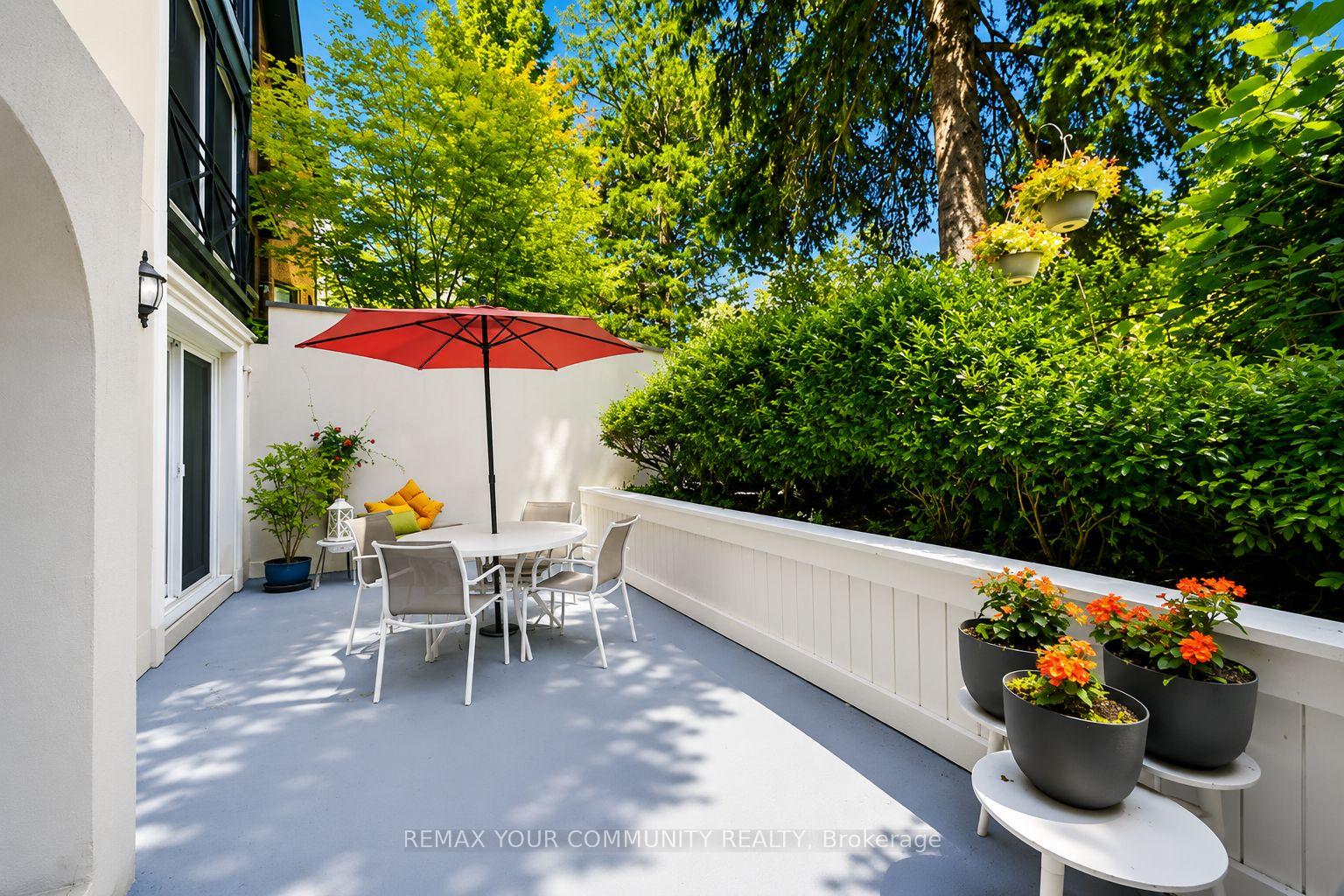 3 - 105 Heath Street, Toronto C02, ON, exterior