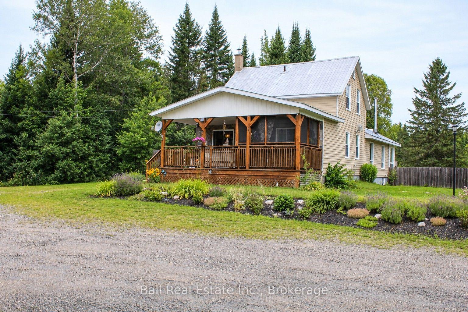 19573 Highway #118 Highway E, Highlands East, ON, exterior