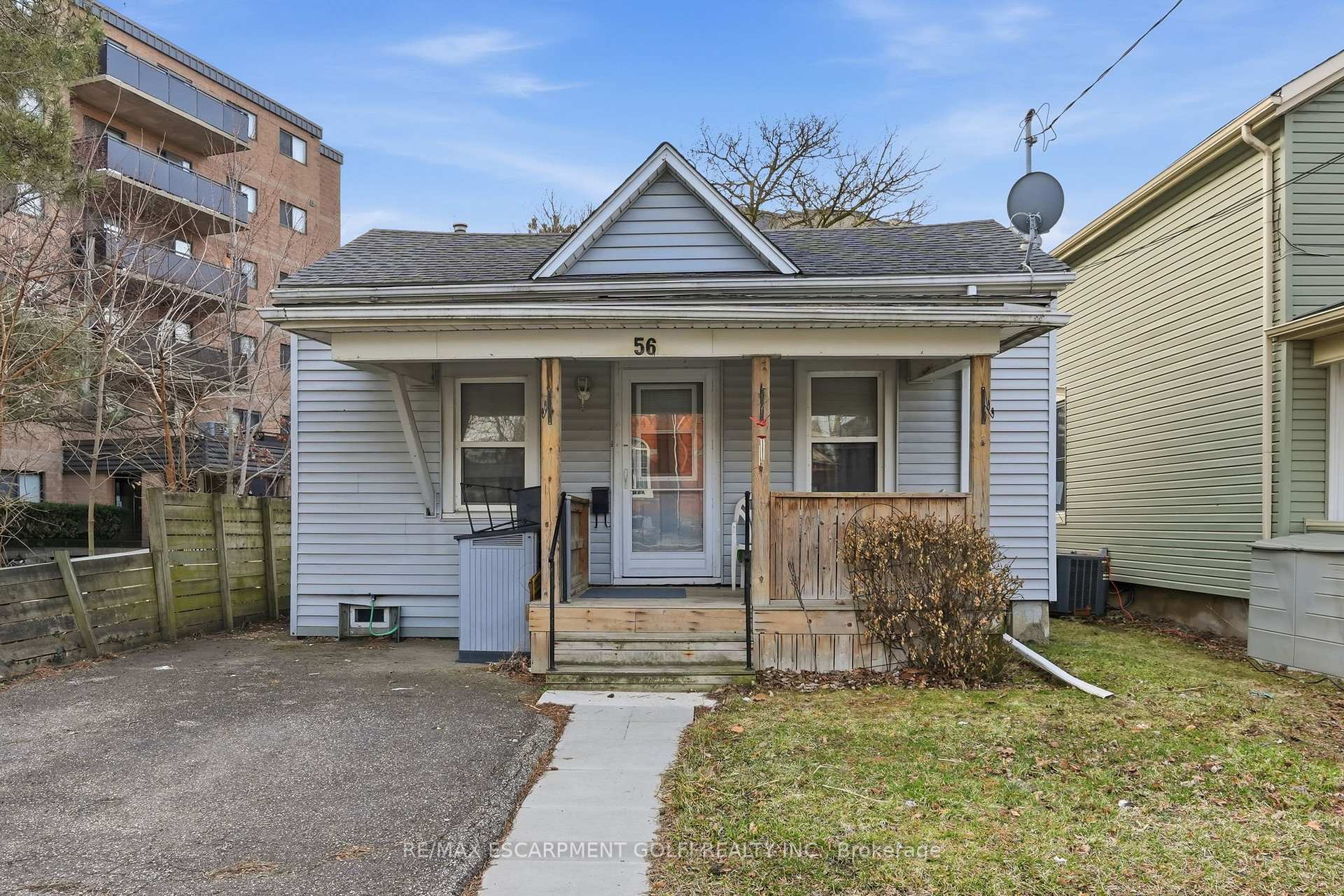 56 Welland Avenue, St. Catharines, ON, exterior