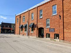 4 Louisa St Street E, Blue Mountains, ON, exterior