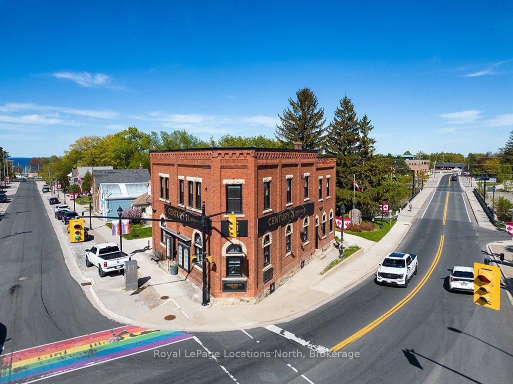 1 BRUCE Street N, Blue Mountains, ON, exterior