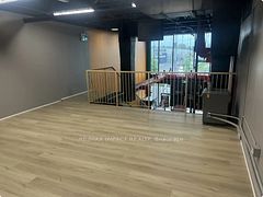 2-Mez - 530 Speers Road, Oakville, ON, exterior