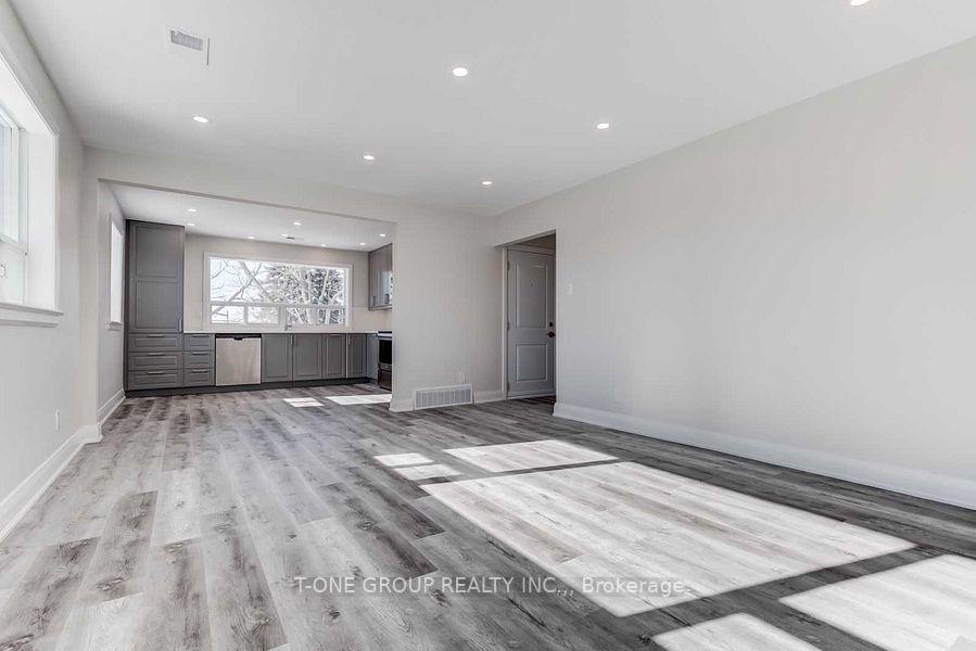3 - 60 Rockport Crescent, Richmond Hill, ON, exterior