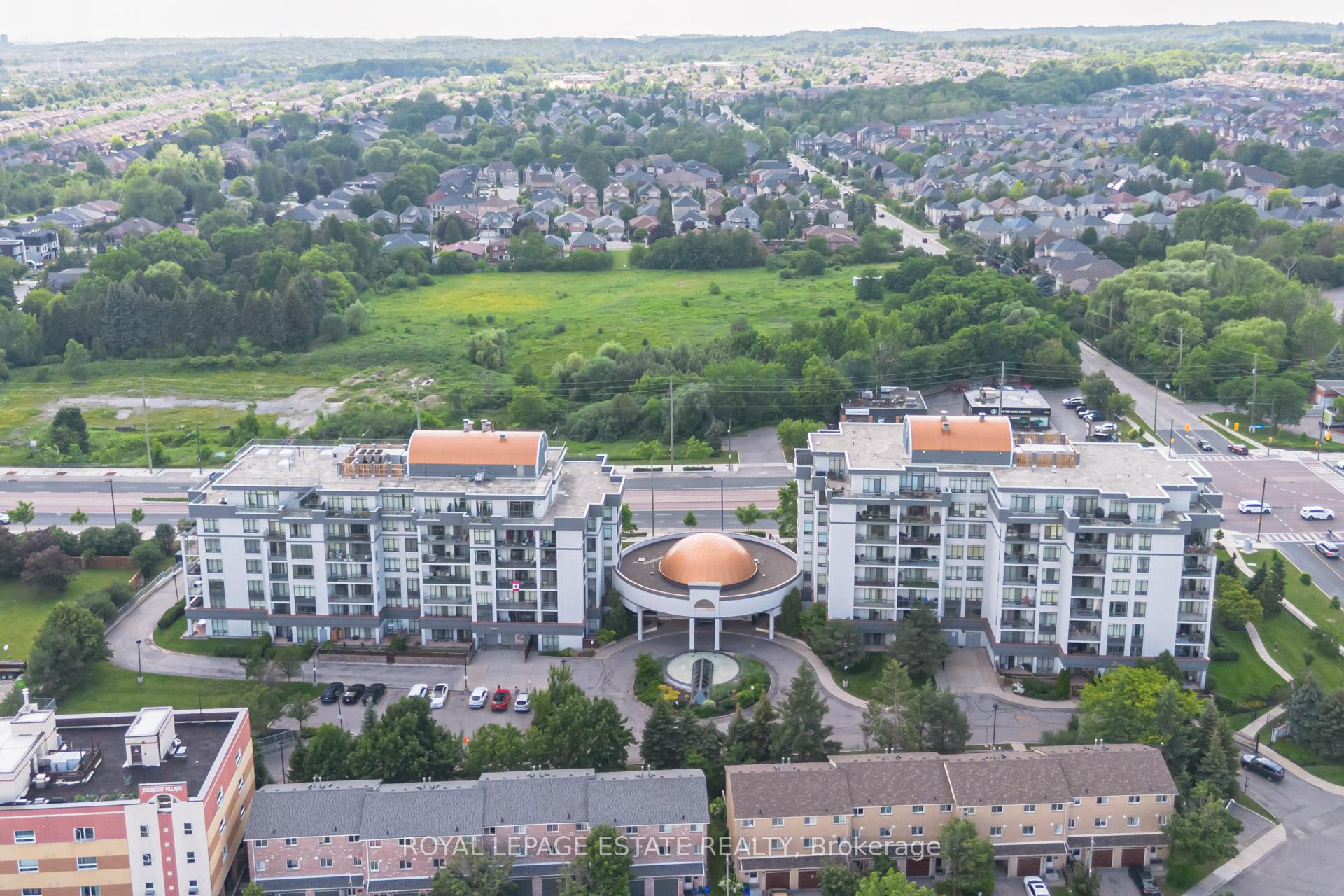 110 - 11121 Yonge Street, Richmond Hill, ON, exterior