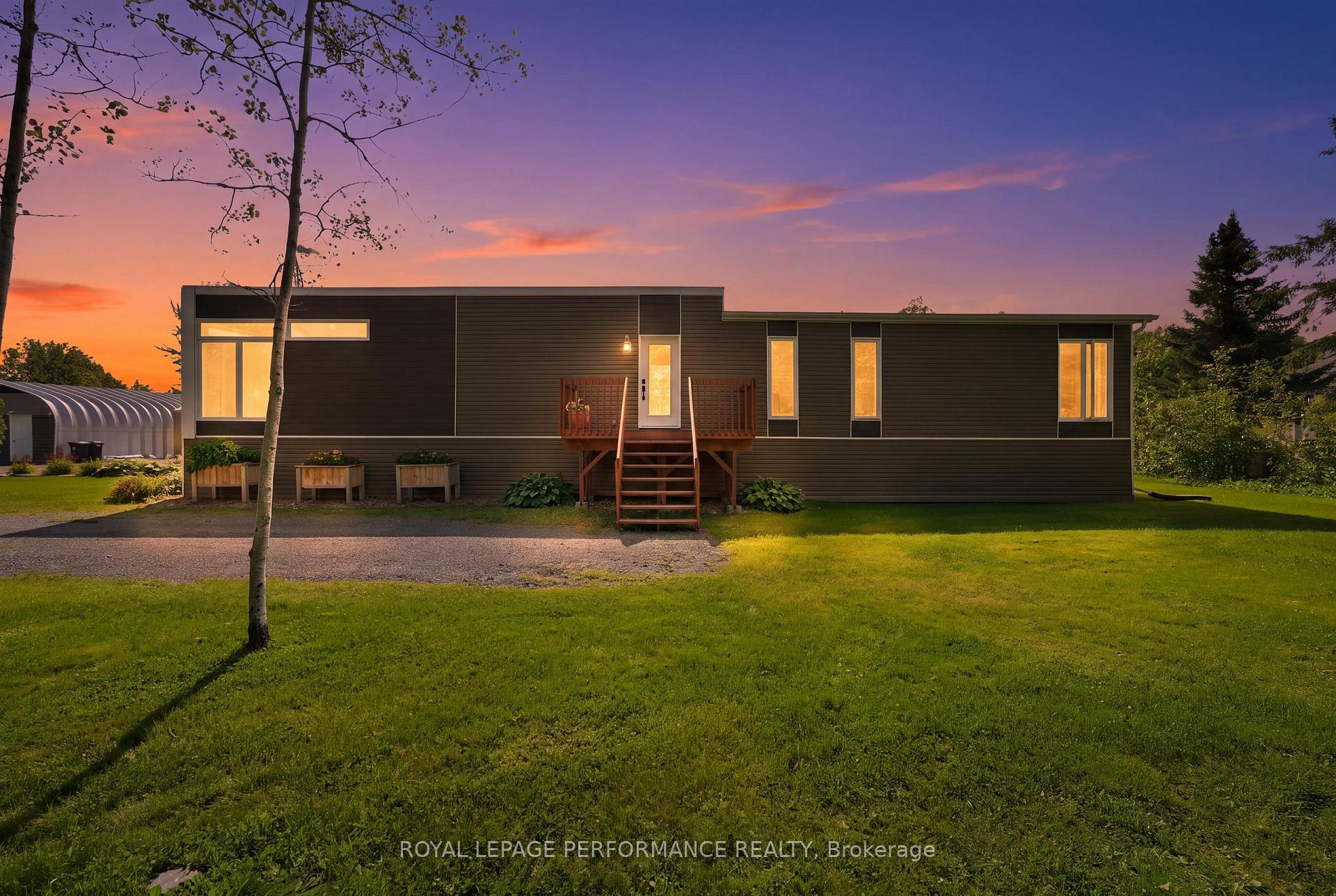880 Concession 1 Road, Alfred and Plantagenet, ON, exterior