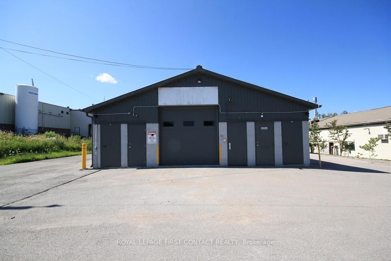 8 Brammer Drive, Orillia, ON, exterior