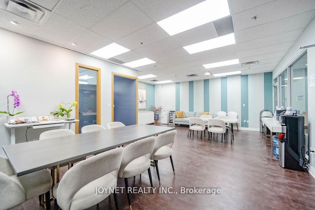 288 - 505 Highway 7 Road E, Markham, ON, exterior