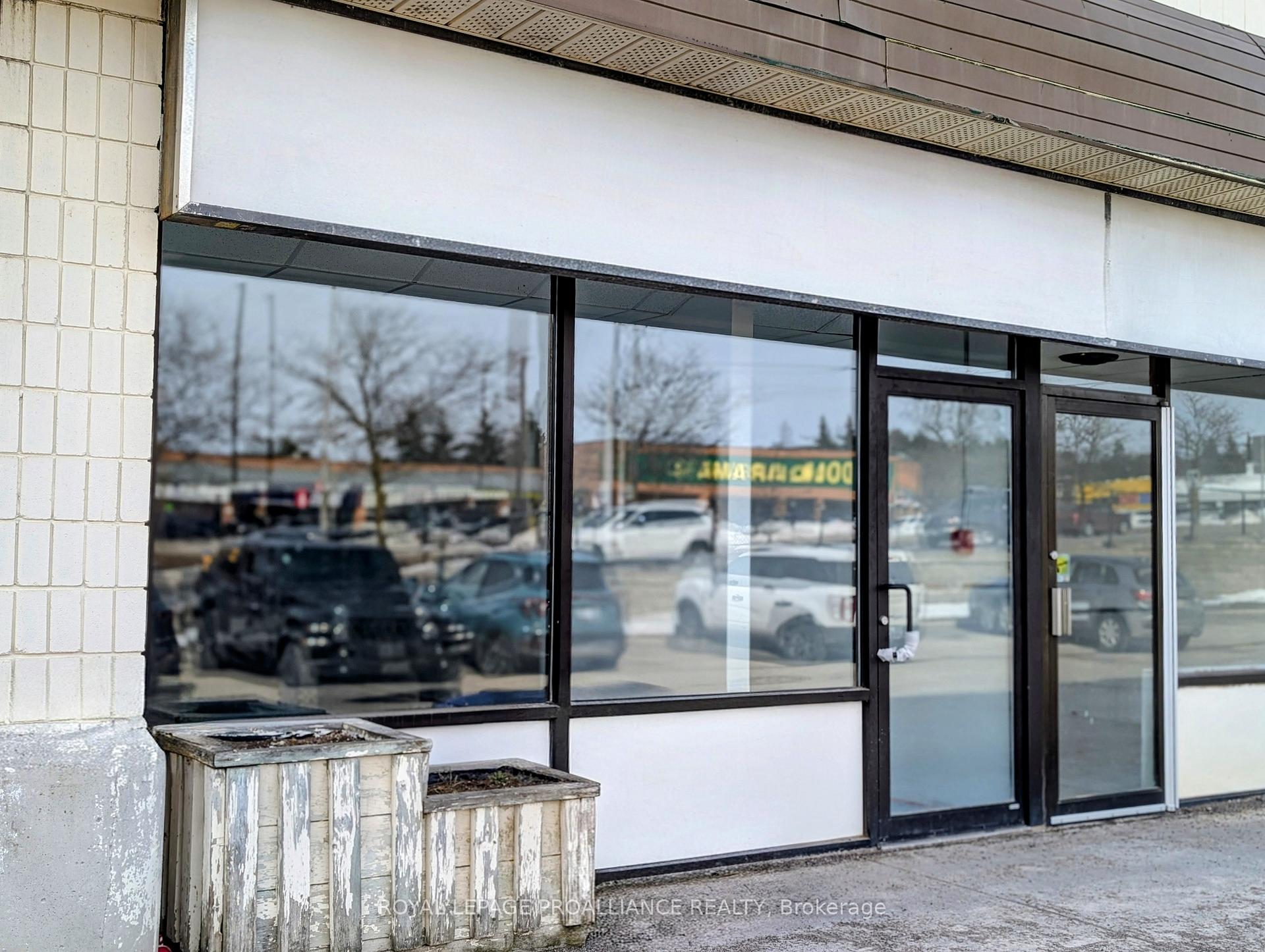 10A - 1837 Lansdowne Street W, Peterborough, ON, exterior