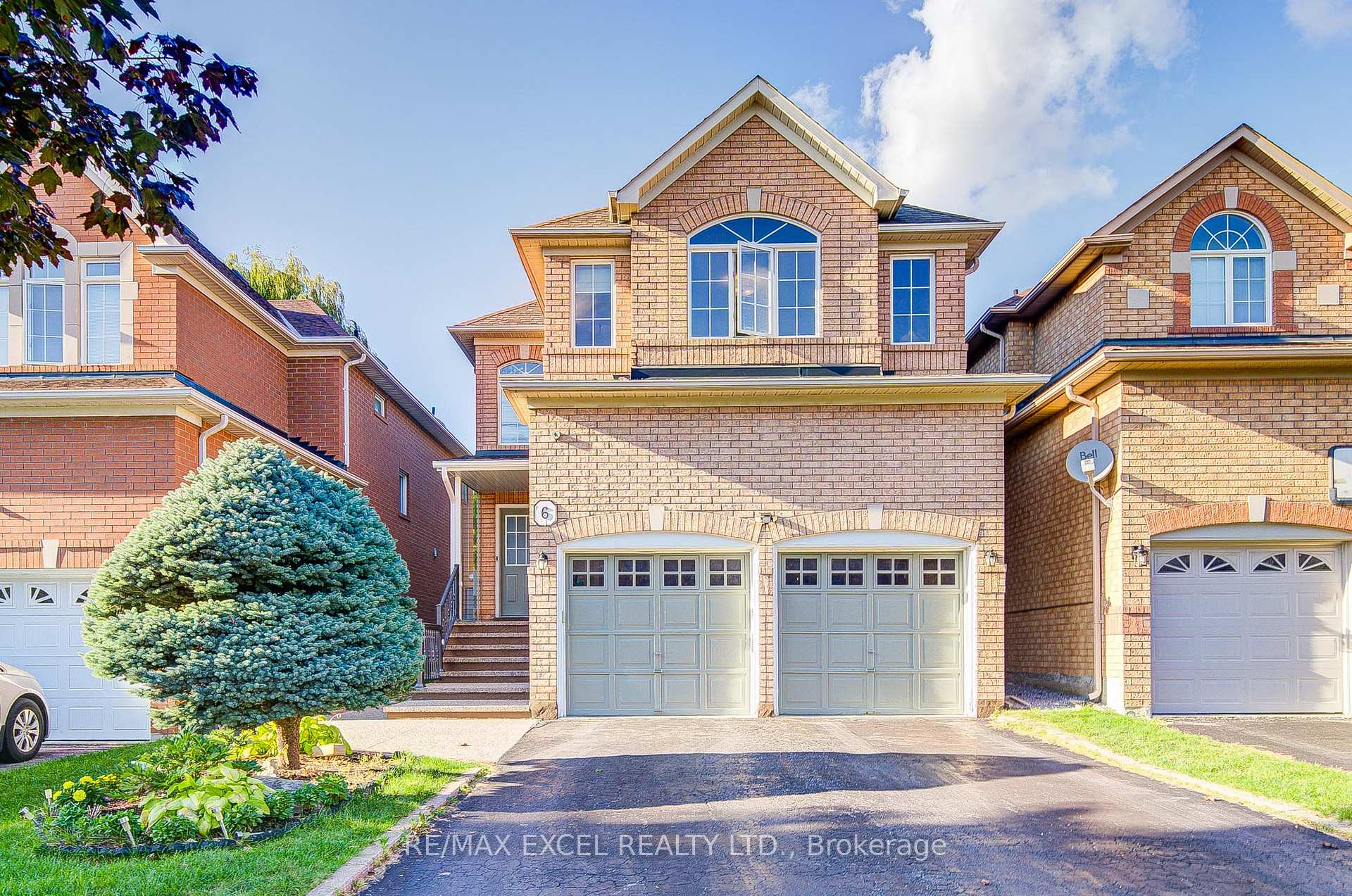 6 Sapphire Drive, Richmond Hill, ON, exterior