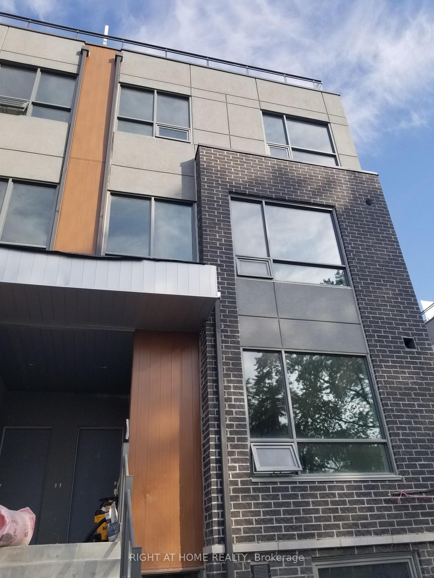 3 - 650 Atwater Avenue, Mississauga, ON, exterior