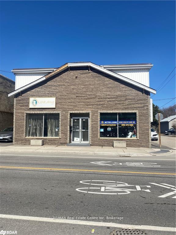25 Commercial Street, Milton, ON, exterior