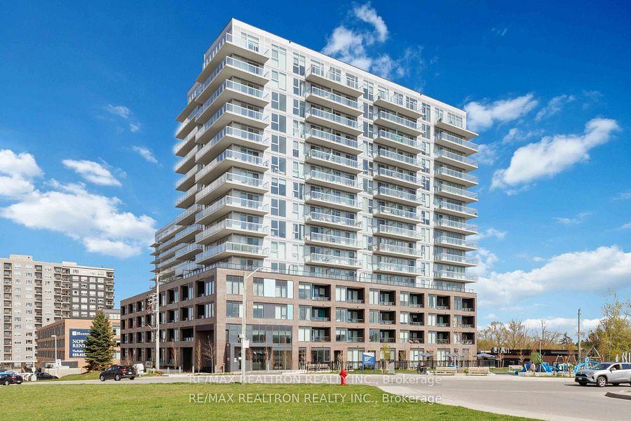 315 - 185 Deerfield Road, Newmarket, ON, exterior