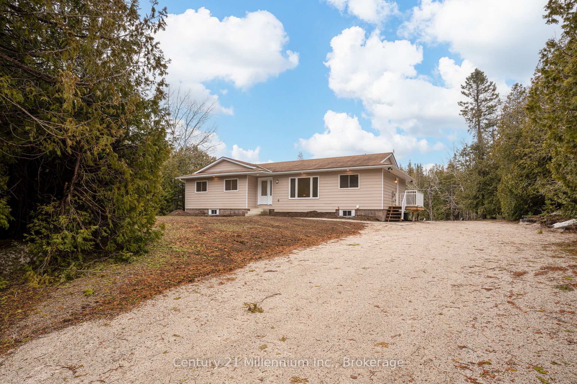 12 Nicholas Street, Northern Bruce Peninsula, ON, exterior