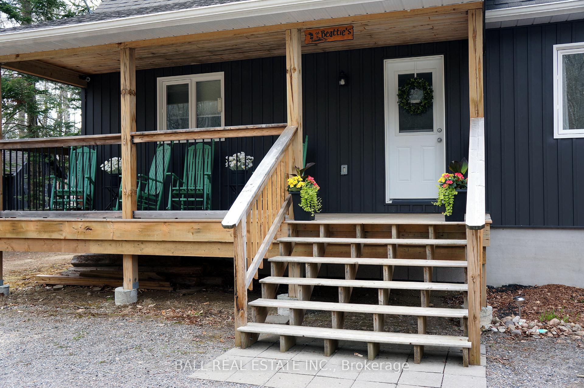 1142 Cardiff Lake Road, Highlands East, ON, exterior